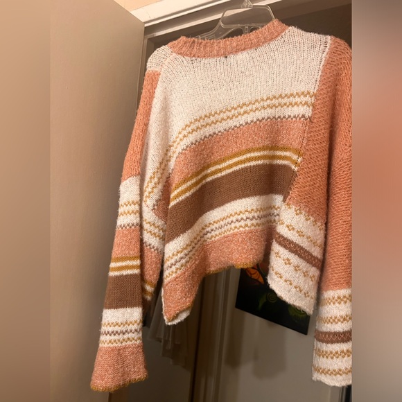 Sincerely Jules Oversized Chunky Knit Bell Sleeved Sweater - Picture 3 of 3